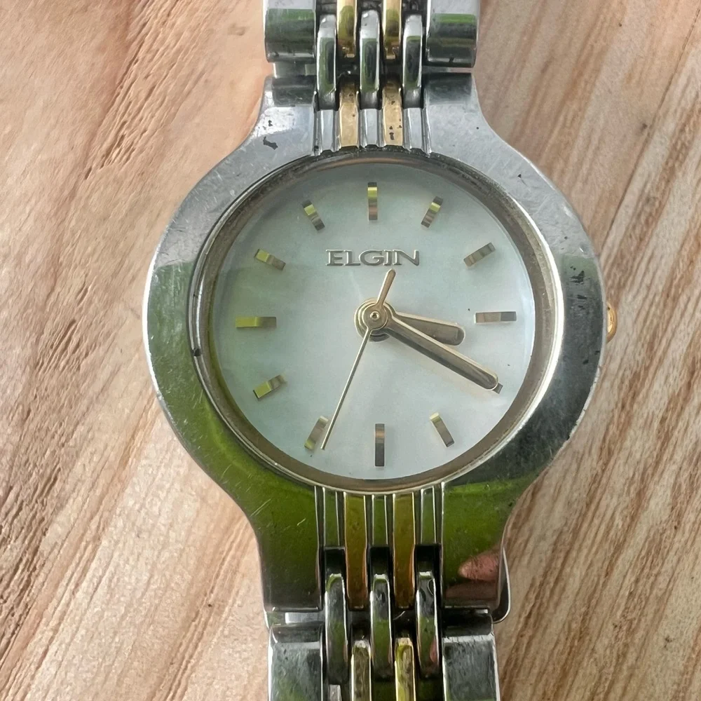Dainty Elgin ladies two toned dress watch NEW BATTERY
